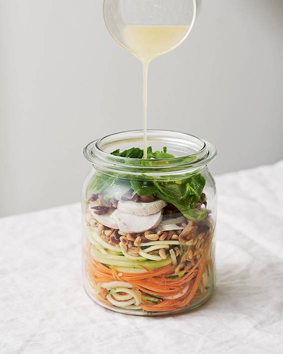 Kal­ter Kar­ot­ten-Nu­del­salat