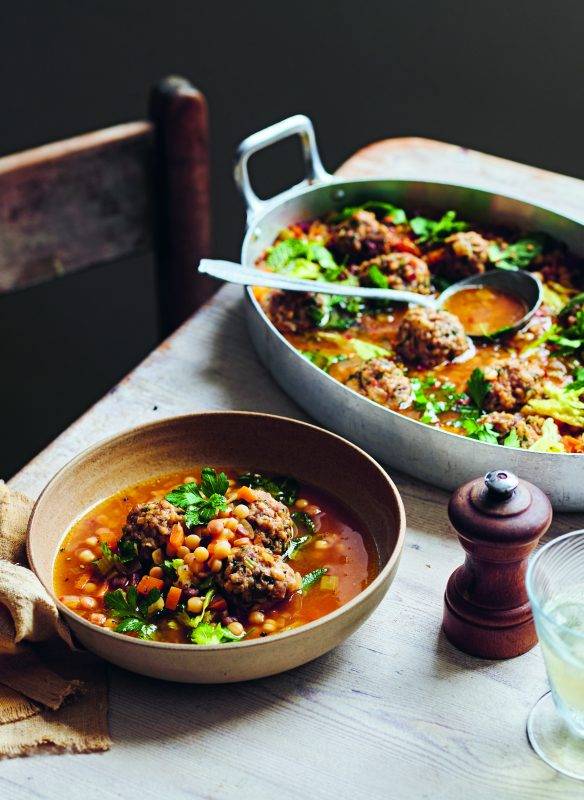 Lammfleischbällchen-Suppe